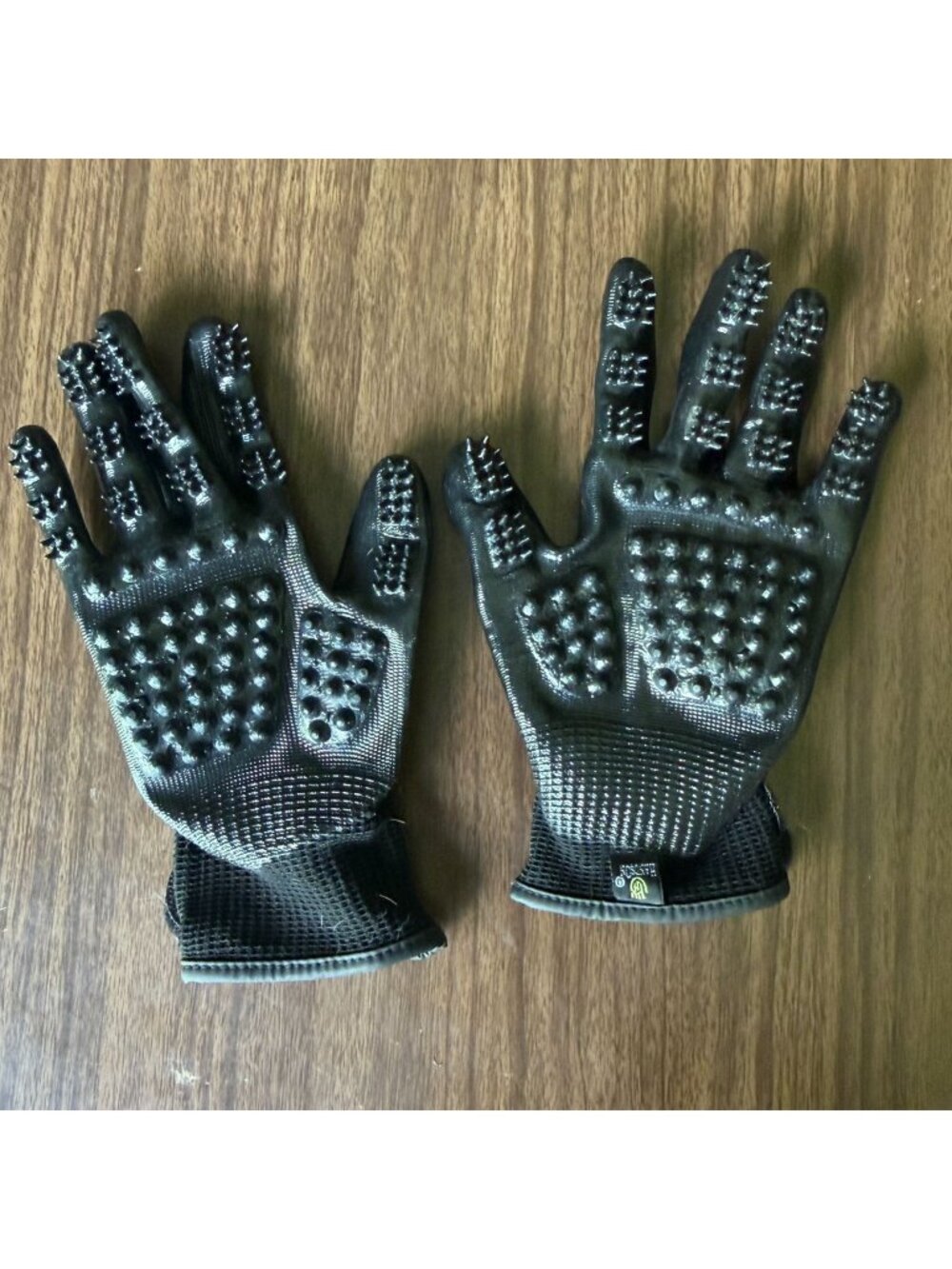 Hands On Pet Horse Grooming Gloves Scrub Shed Brush Groom Size Small HandsOn